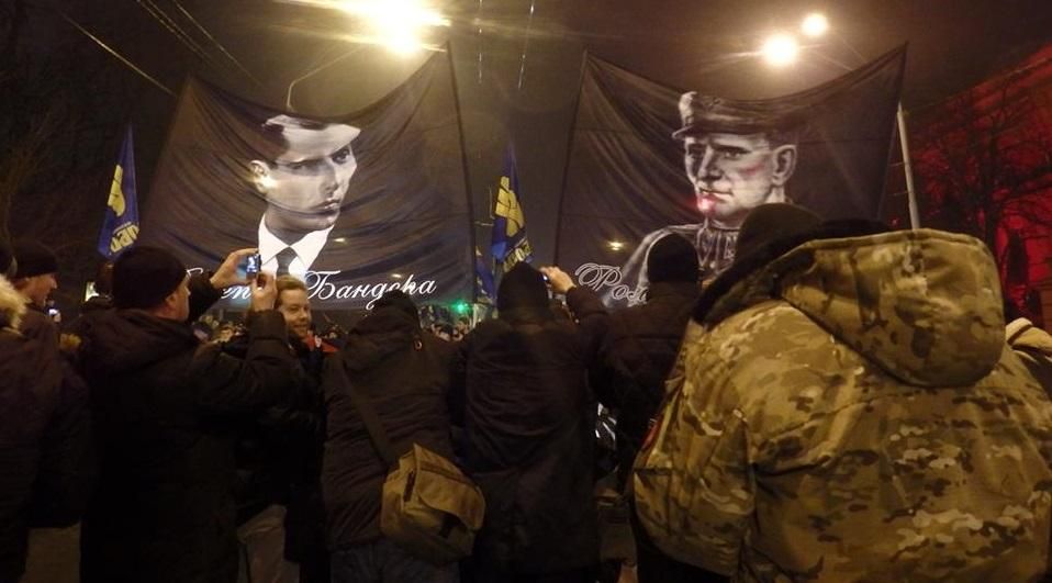 Де і як українці вшановували пам'ять Степана Бандери: фото та відео