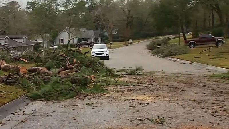 Ураган разрушил 30 домов во Флориде