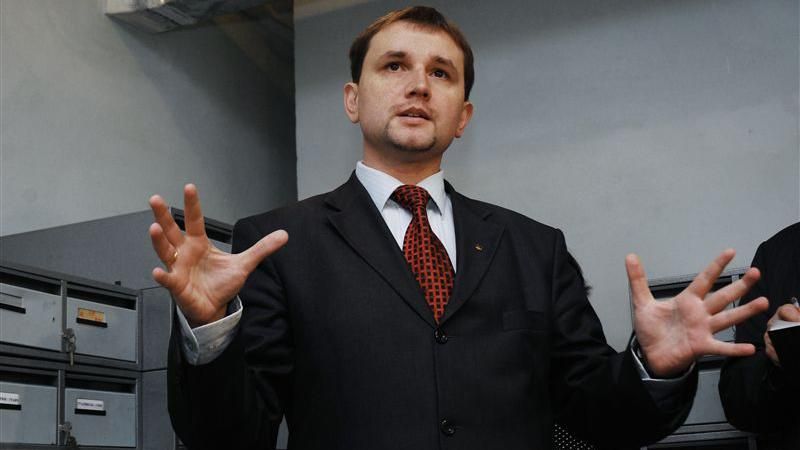 Скандал навколо могили Олеся: В'ятрович пояснив, що варто робити Україні Скандал навколо могили Олеся: В'ятрович пояснив, що варто робити Україні