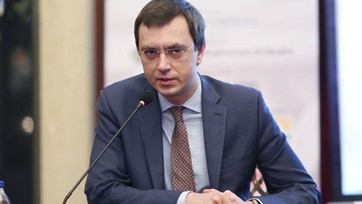 Міністр пропонує перепоховати в Україні Бандеру та Шухевича