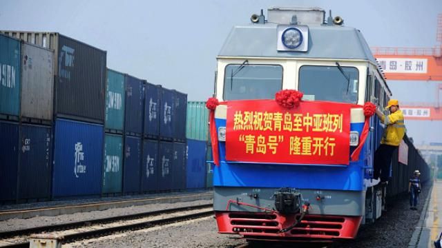 Через увесь континент: Великобританію і Китай з'єднає перший вантажний потяг