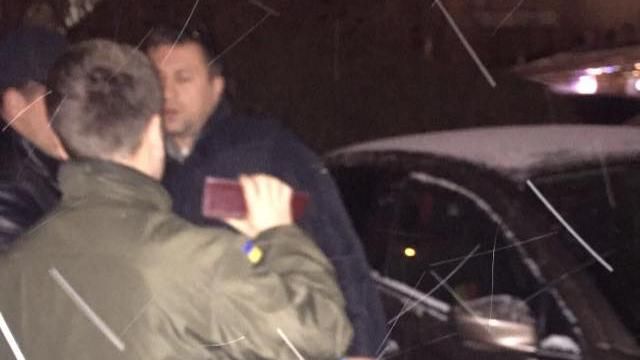 Помощника нардепа из парламентской коалиции задержали на немалой взятке Помощника нардепа из парламентской коалиции задержали на немалой взятке