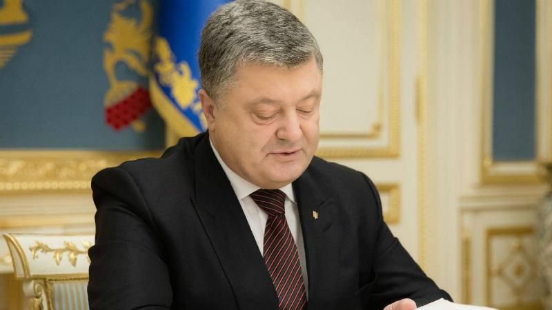 Олександра Олеся перепоховають в Україні: Порошенко роздав доручення