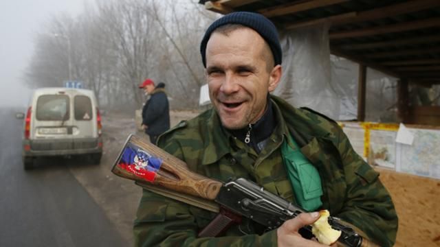 Бойовики стріляють самі в себе, щоб не воювати, – розвідка