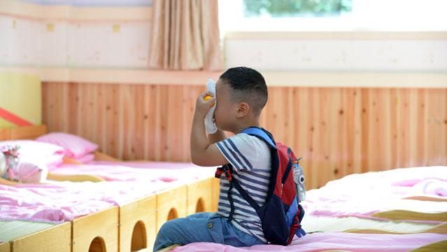 В Китае мужчина с ножом напал на детсад: 11 детей в больнице В Китае мужчина с ножом напал на детсад: 11 детей в больнице