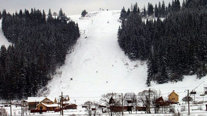 В Карпатах на канатной дороге застряли свыше 50 туристов В Карпатах на канатной дороге застряли свыше 50 туристов