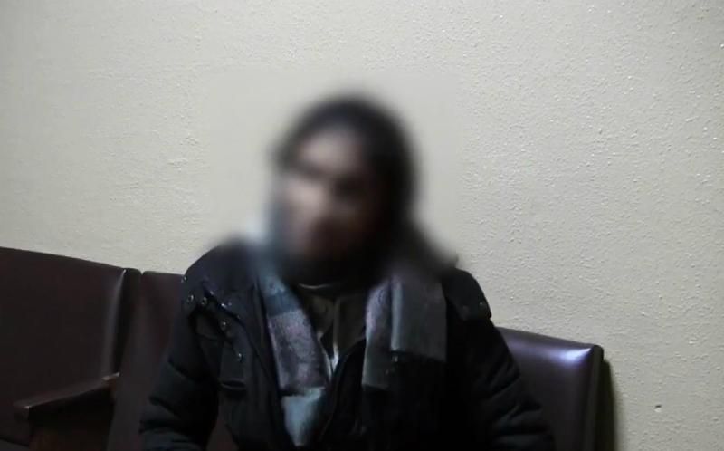 Цыганка-гадалка просто посреди улицы выхватила из рук прохожей деньги Цыганка-гадалка просто посреди улицы выхватила из рук прохожей деньги