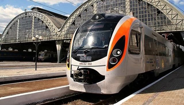 На Рождество между Киевом и Львовом будет курсировать дополнительный поезд