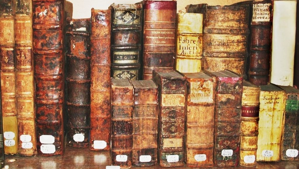 Со Львовской галереи исчезла почти сотня уникальных старопечатных книг