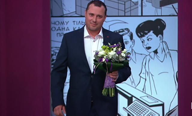 Авто оператора українського телеканалу підпалили у Харкові Авто оператора українського телеканалу підпалили у Харкові