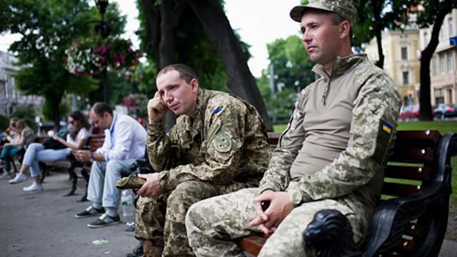 Боєць АТО вправно відбив напад банди грабіжників і одного з них затримав Боєць АТО вправно відбив напад банди грабіжників і одного з них затримав