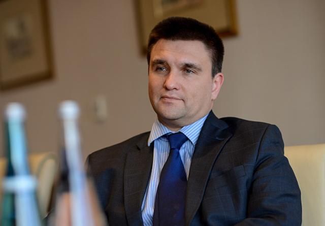 Климкин написал праздничные письма украинским политзаключенным России Климкин написал праздничные письма украинским политзаключенным России