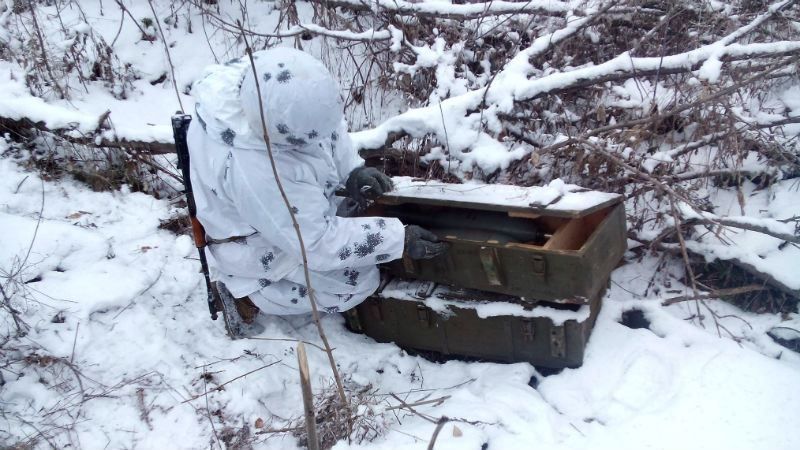 Военные показали целый тайник российского оружия на Донбассе