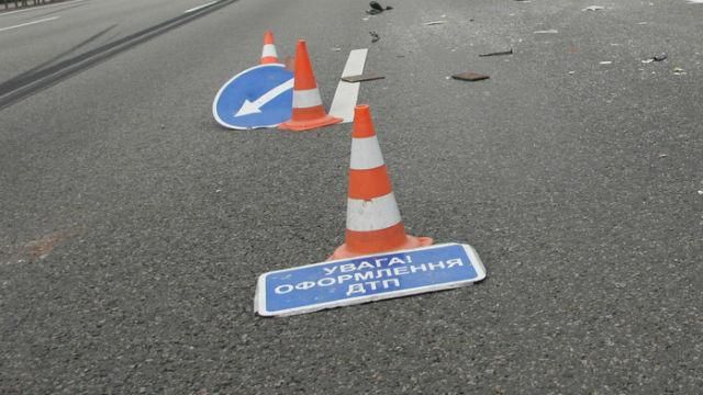 В результате ДТП в Киеве пострадали 5 детей В результате ДТП в Киеве пострадали 5 детей