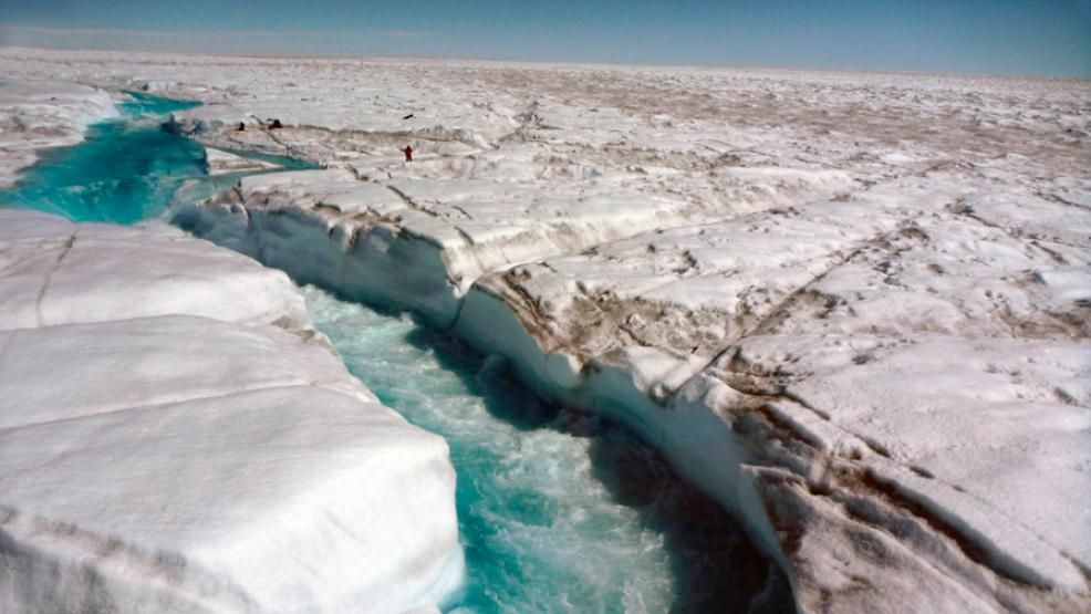Від Антарктиди відколюється один з найбільших айсбергів у світі