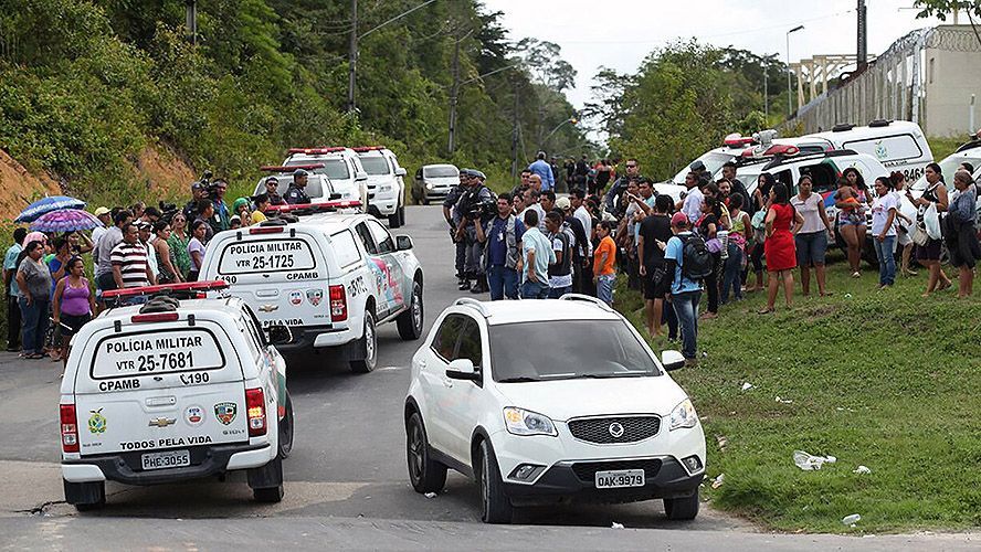Тюремний бунт в Бразилії: деякі тіла убитих були обезголовлені Тюремний бунт в Бразилії: деякі тіла убитих були обезголовлені