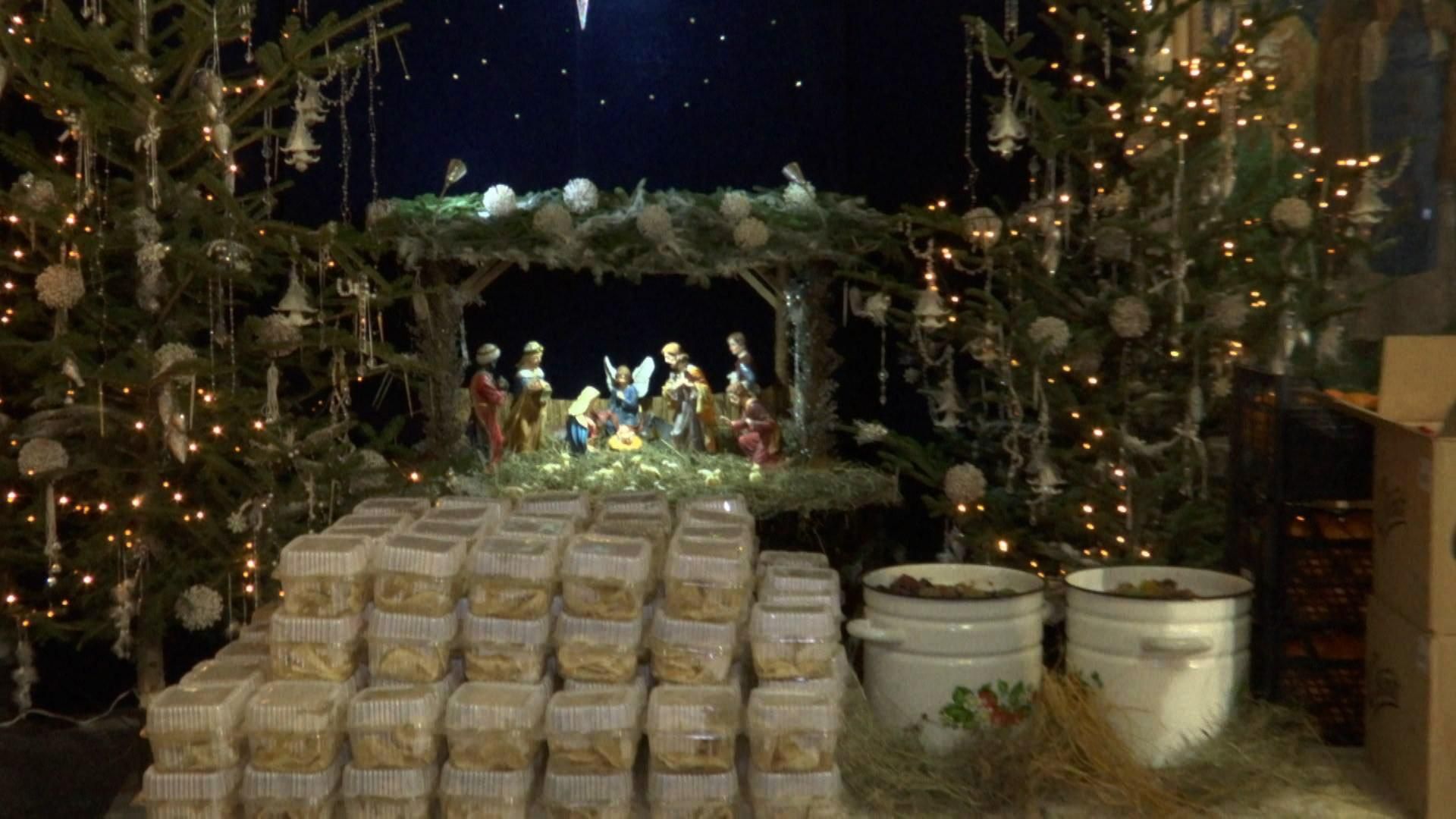 Сочельник для всех: в столице для нуждающихся устроят скромный рождественский ужин Сочельник для всех: в столице для нуждающихся устроят скромный рождественский ужин