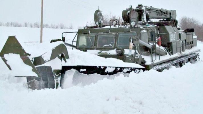 В Одесской области 30 автомобилей остаются в снежном плену В Одесской области 30 автомобилей остаются в снежном плену