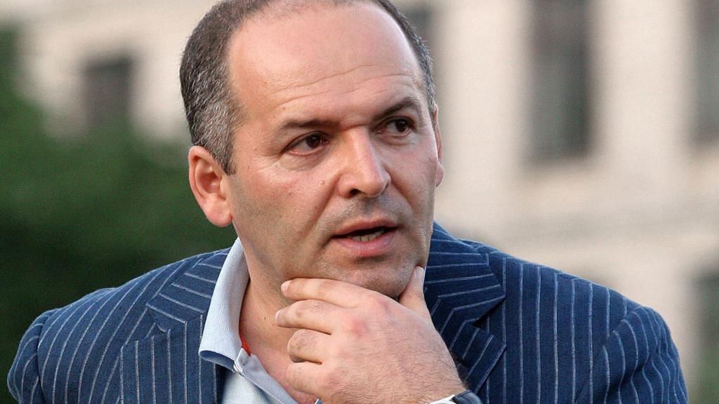 Фонд "Возрождение" осуждает Пинчука, но не отказывается от совместных проектов Фонд "Возрождение" осуждает Пинчука, но не отказывается от совместных проектов