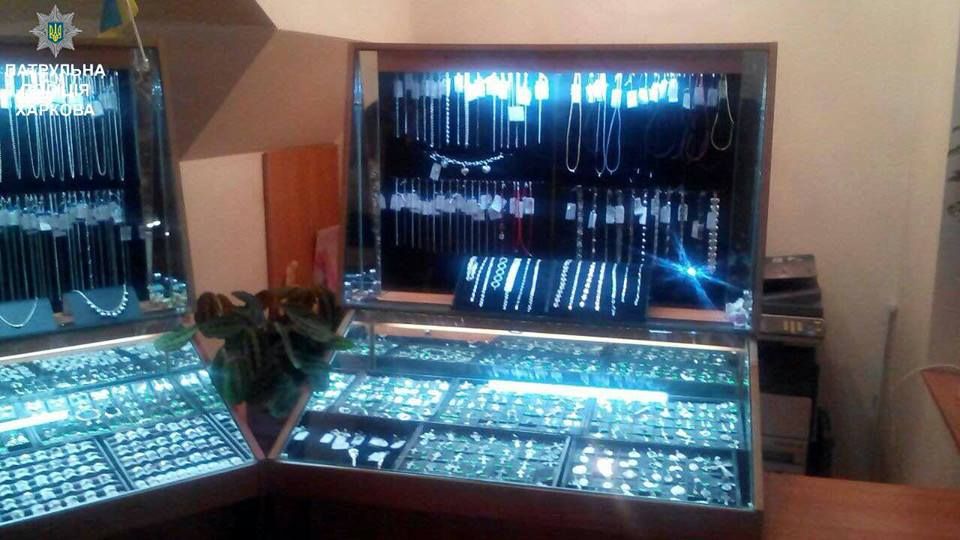 Ювелірний магазин намагалися пограбувати у Харкові Ювелірний магазин намагалися пограбувати у Харкові