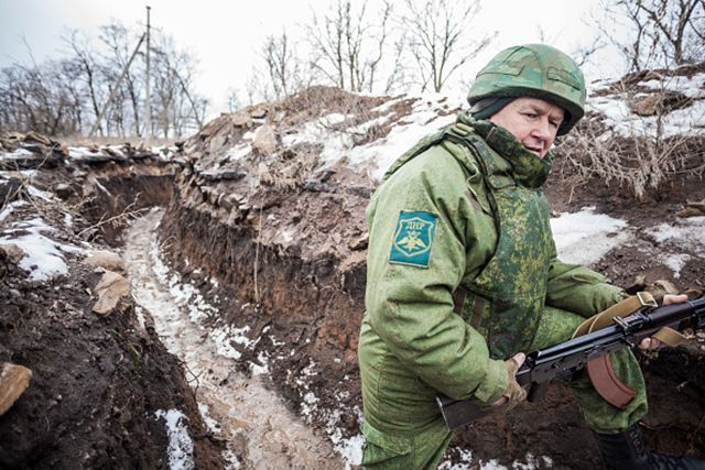 Боевики на Рождество обстреляли дома мирных жителей Харцызска: есть жертвы