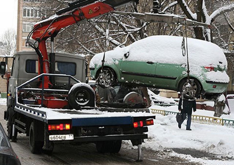 Как забирают автомобили эвакуаторы