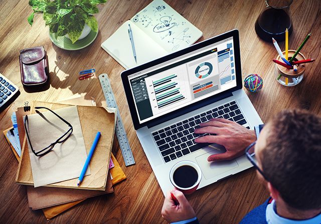 Стало відомо, кого найохочіше беруть на роботу в Україні Стало відомо, кого найохочіше беруть на роботу в Україні