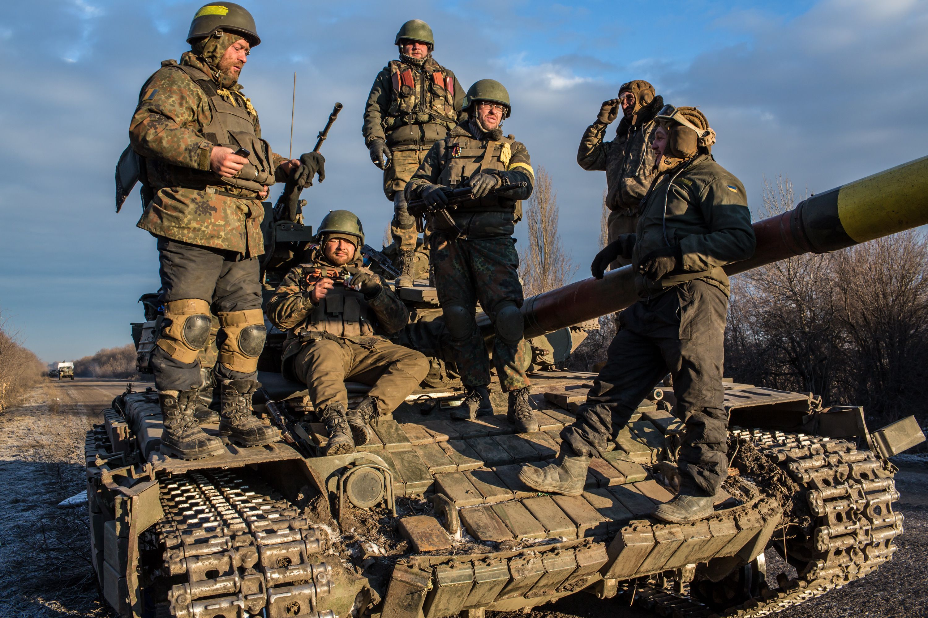 Бойовики не припиняють обстрілювати українські позиції: є поранені