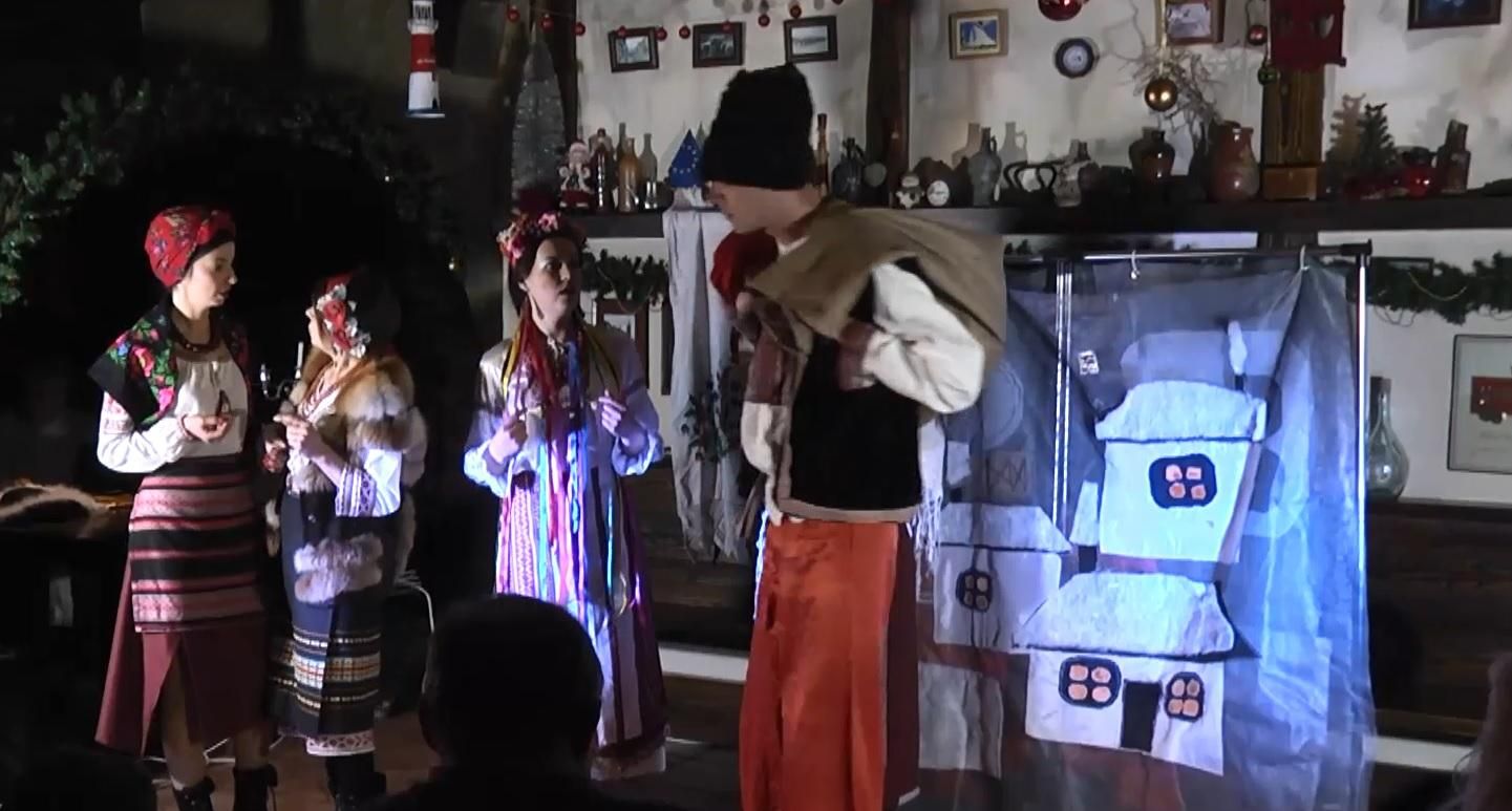 В Киеве показали спектакль по культовой повести Николая Гоголя В Киеве показали спектакль по культовой повести Николая Гоголя