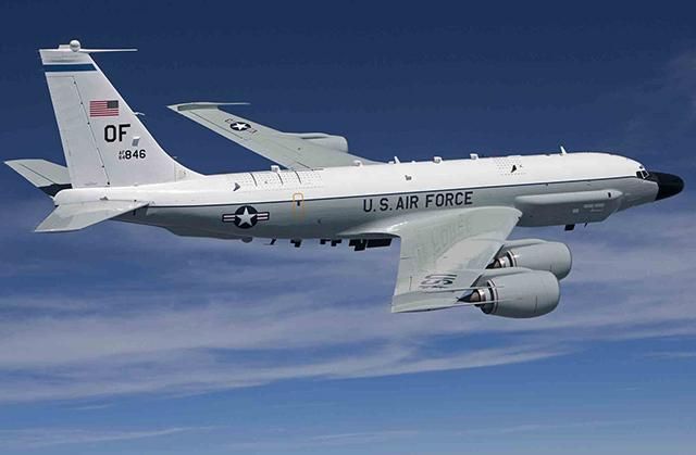 Літаки-розвідники США вилетіли до Криму та кордонів Росії Літаки-розвідники США вилетіли до Криму та кордонів Росії