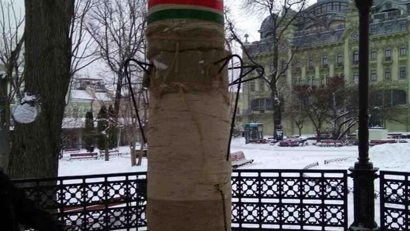 Рождественский символ уничтожили в центре Одессы