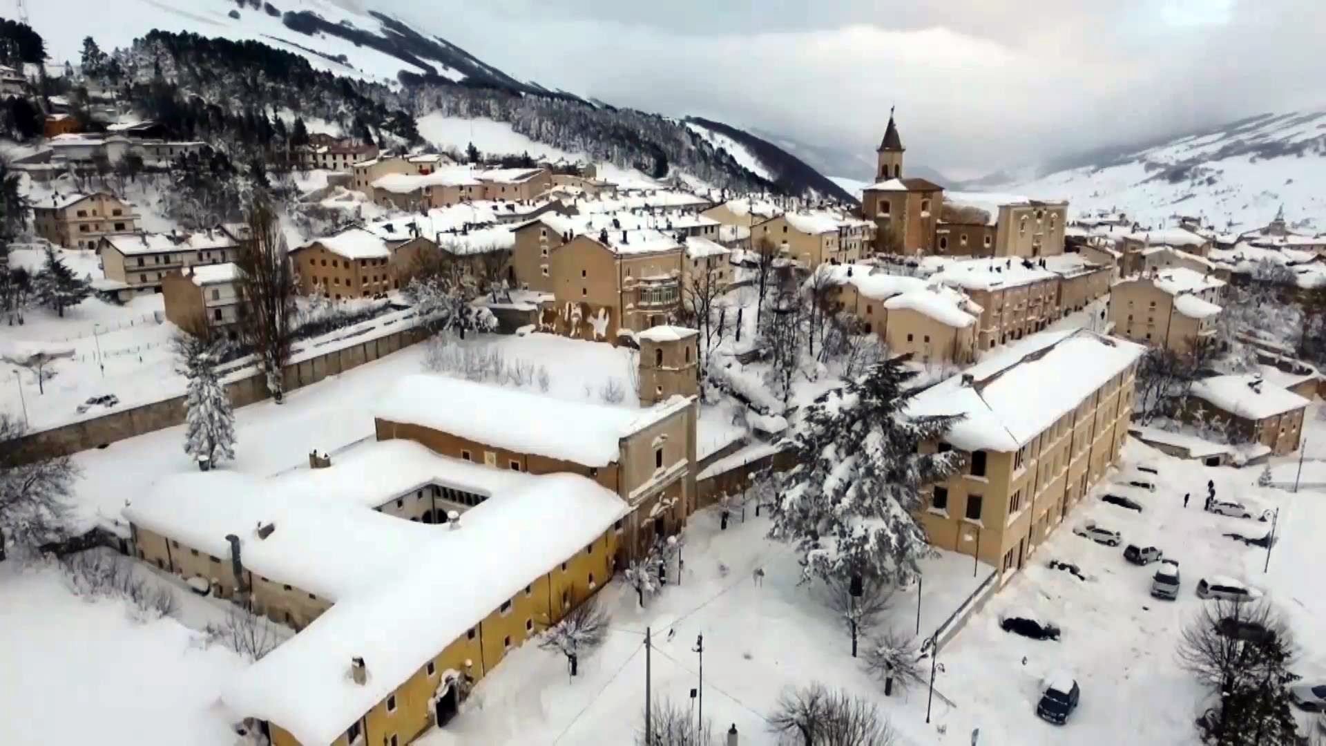 Як аномальна негода вирує у світі: снігопади, шторми та загиблі Як аномальна негода вирує у світі: снігопади, шторми та загиблі