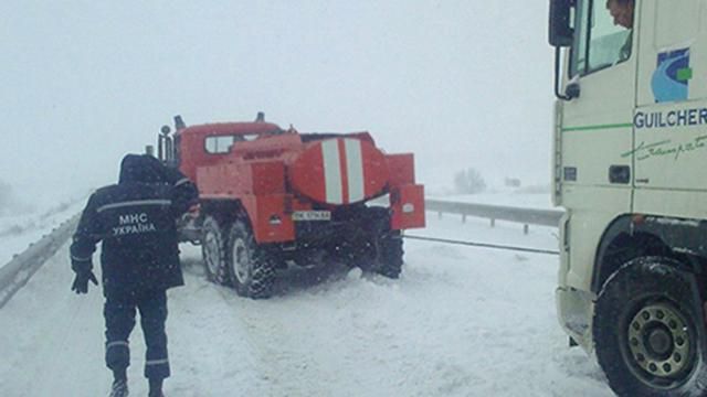 Серйозні вибухи газу та жертви негоди, – головне за добу 