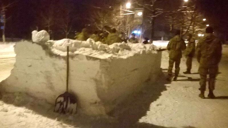 "Боевое" задание. Пьяный капитан заставил контрактников делать остановку со снега, – волонтер "Боевое" задание. Пьяный капитан заставил контрактников делать остановку со снега, – волонтер