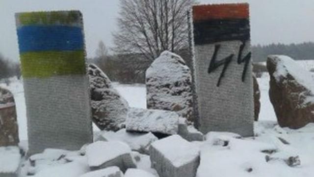 В'ятрович розповів, кому вигідне осквернення пам’ятника полякам на Львівщині