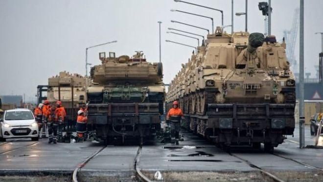 Марш "Залізної бригади":  кому в Європі "муляють очі" танки США