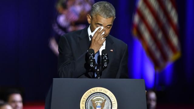 Обама не стримав сліз, виголошуючи прощальну промову: опубліковане відео