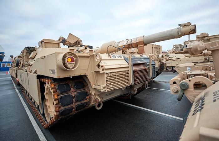 Німецькі ліворадикали виступають проти американських танків у Європі