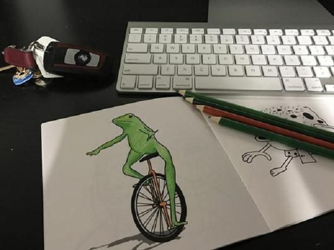 В мережі почали продавати "Біблію мемів" В мережі почали продавати "Біблію мемів"