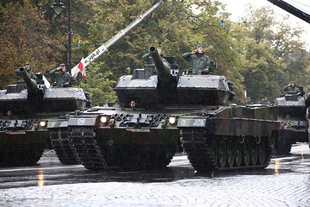 В Польше предупредили Россию о военном сигнале от США В Польше предупредили Россию о военном сигнале от США