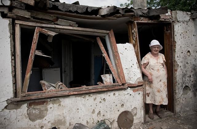 Ватажок "ДНР" відправляє студентів зводити будинки Ватажок "ДНР" відправляє студентів зводити будинки