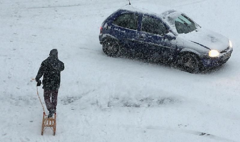 Вітряно та зі снігом: синоптики розповіли, якою буде погода у четвер Вітряно та зі снігом: синоптики розповіли, якою буде погода у четвер