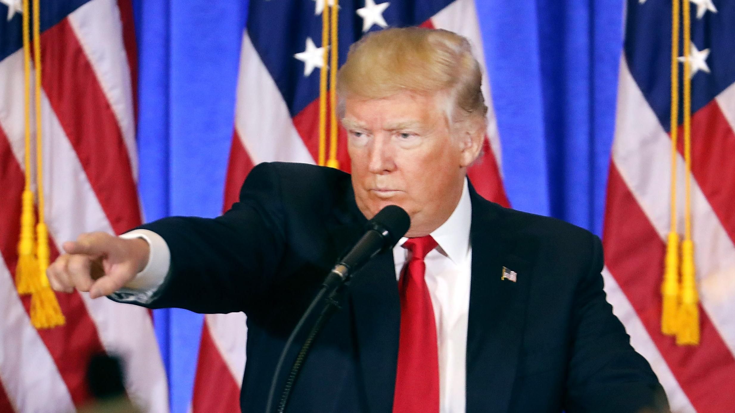 Иностранные СМИ обнародовали имя автора компромата на Трампа Иностранные СМИ обнародовали имя автора компромата на Трампа