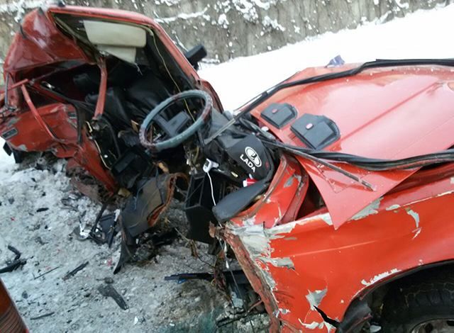 Жахлива аварія у Хмельницькому: маршрутка протаранила легковик Жахлива аварія у Хмельницькому: маршрутка протаранила легковик