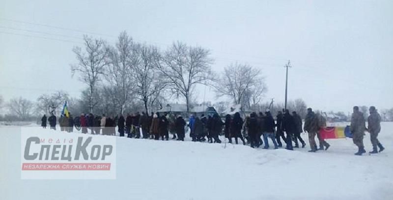 Один из трех погибших под Мариуполем пехотинцев похоронили Один из трех погибших под Мариуполем пехотинцев похоронили