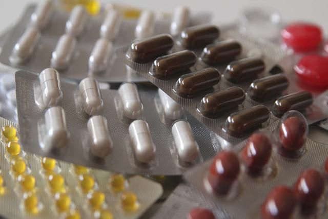 Стоимость некоторых лекарств в Украине завышена в более чем 10 раз