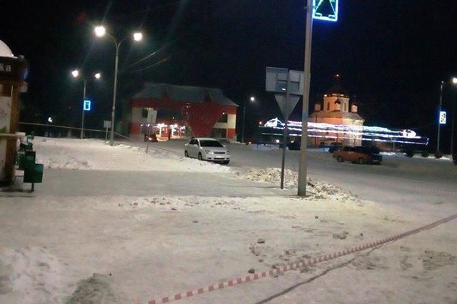 Кривава перестрілка спалахнула на Житомирщині: є поранені (18+) Кривава перестрілка спалахнула на Житомирщині: є поранені (18+)