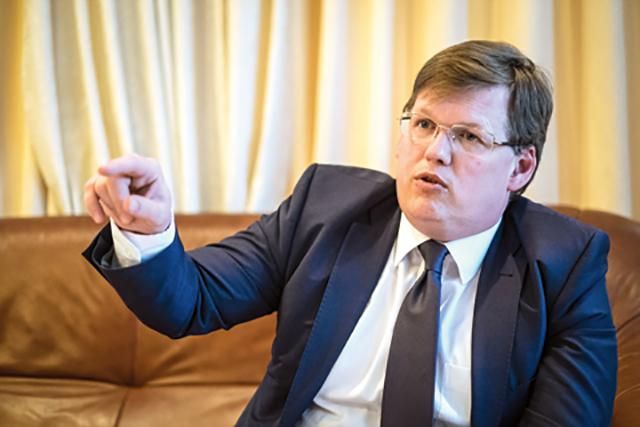 Розенко запевнив, що українцям не підвищать пенсійний вік Розенко запевнив, що українцям не підвищать пенсійний вік