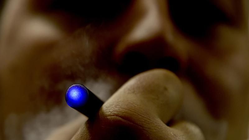 Чоловік через вибух електронної сигарети втратив зуби та отримав опіки: моторошні фото Чоловік через вибух електронної сигарети втратив зуби та отримав опіки: моторошні фото