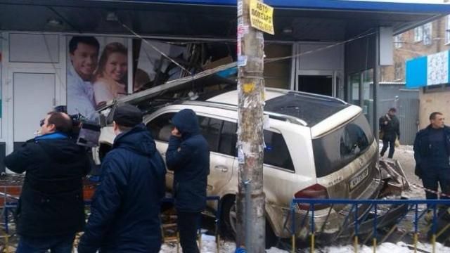 Тільки через рік після смертельної ДТП дружківського мажора Толстошеєва позбавили прав Тільки через рік після смертельної ДТП дружківського мажора Толстошеєва позбавили прав